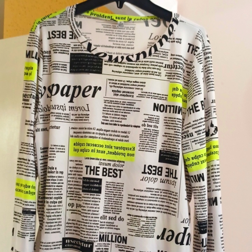 FASHION NOVA Newspaper Top